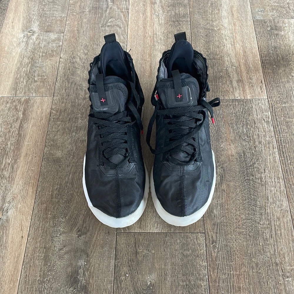 Nike Air Jordan Proto-React (size 12)